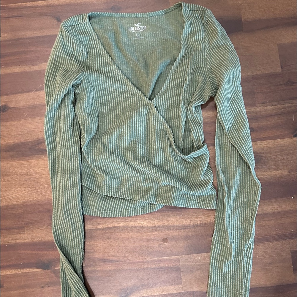 hollister green long sleeve wrap shirt